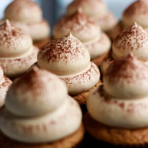 Kavos keksiukų su baileys likerio įdaru receptas